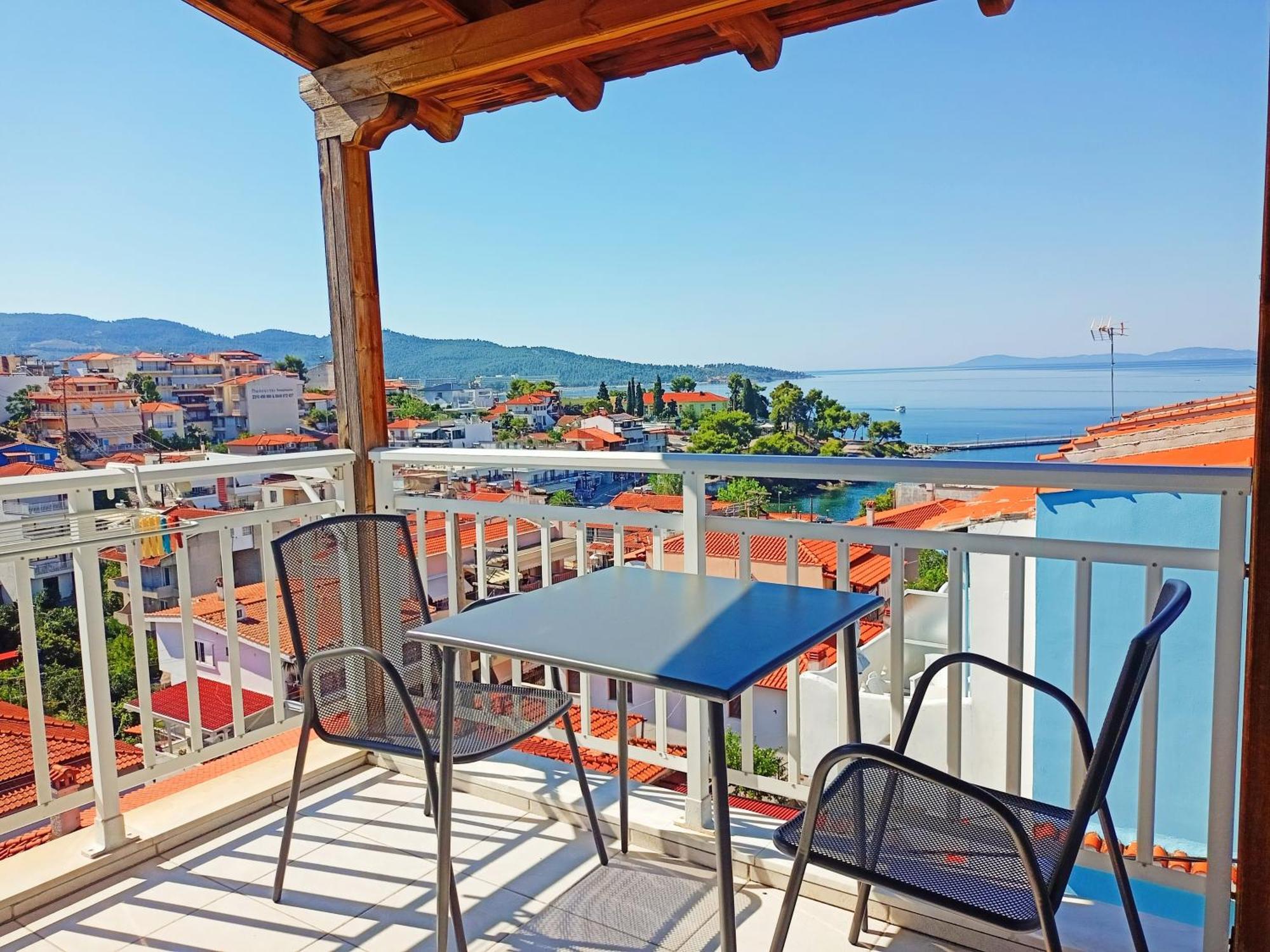 House Charistos Hotel Neos Marmaras Bagian luar foto